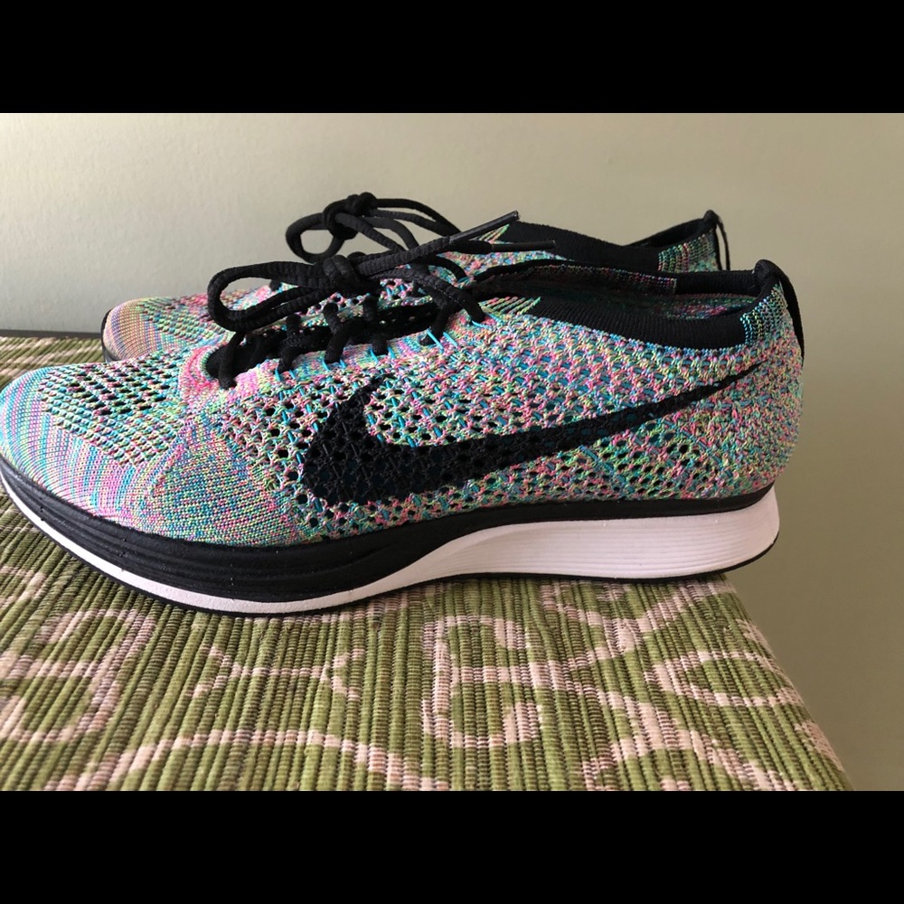 COPY - NIKE Flyknit Racer Multicolor